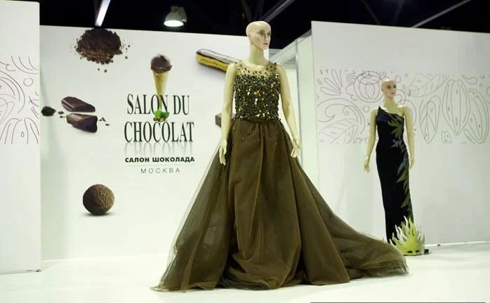 Мода из шоколада к 8 марта в Экспоцентре